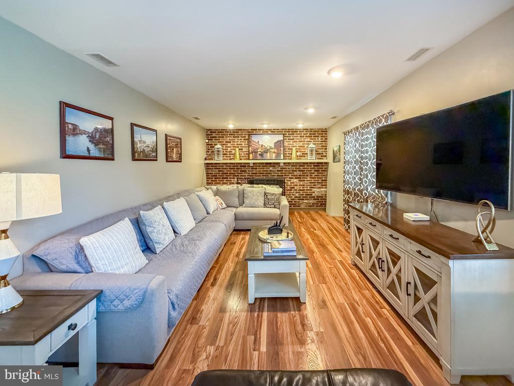 SPRING GARDEN MILL - Residential