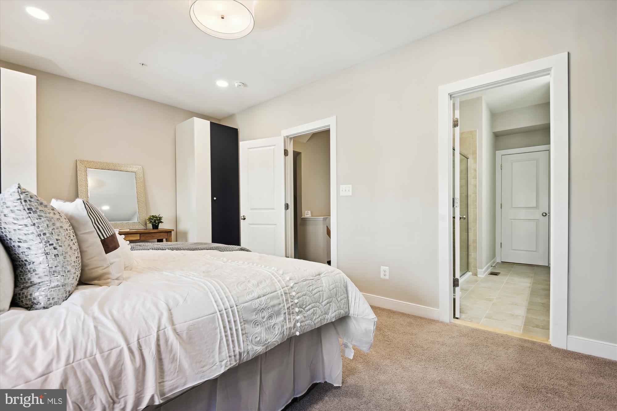 TOWSON MANOR VILLAGE - Residential