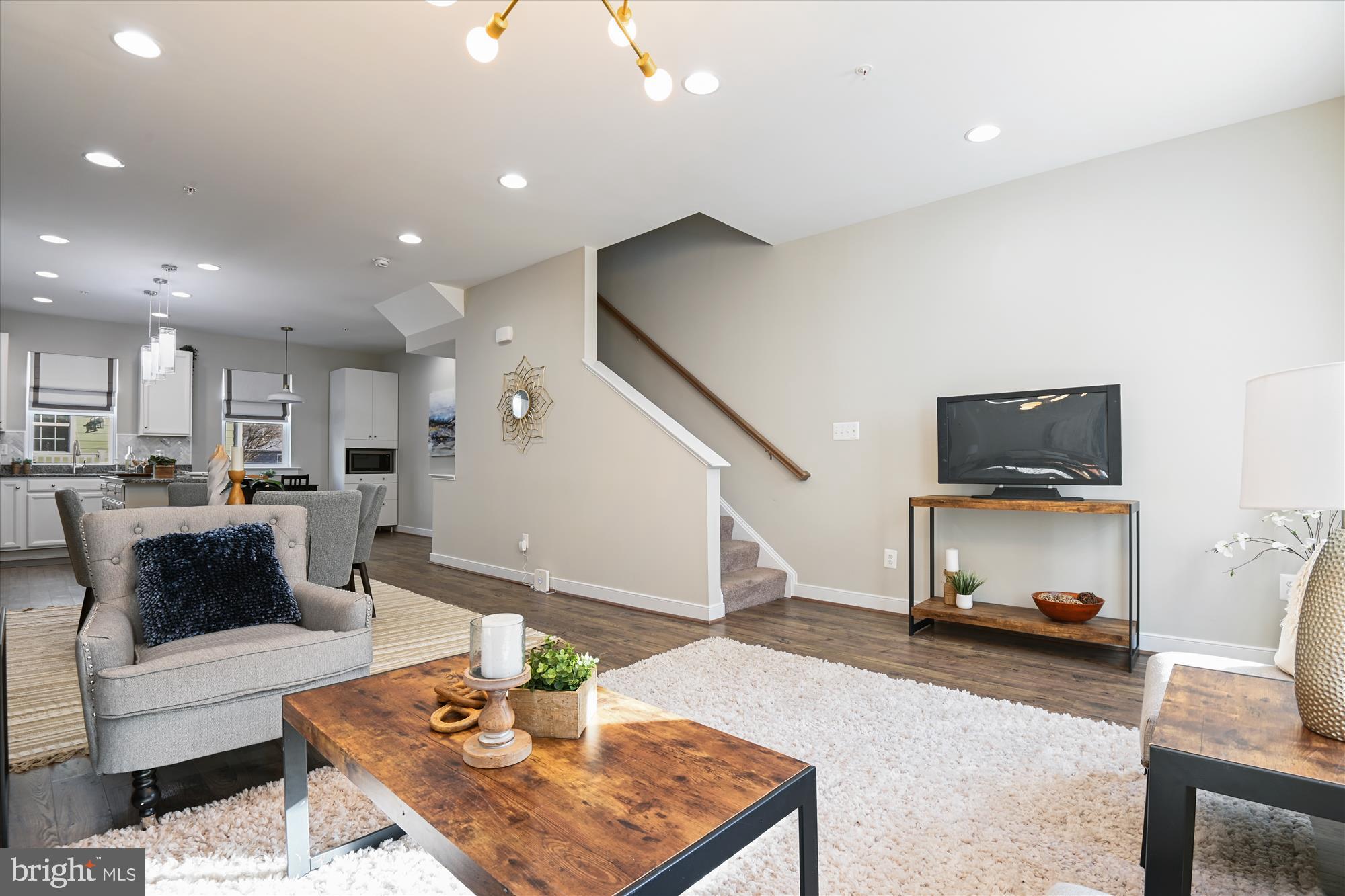 TOWSON MANOR VILLAGE - Residential