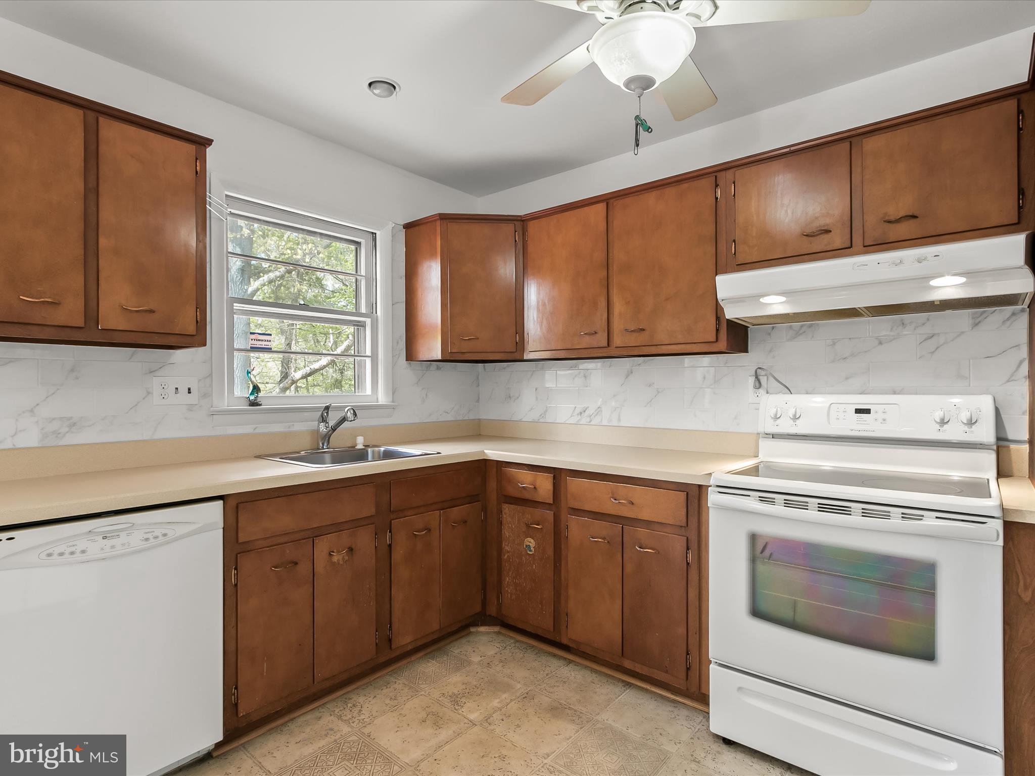 GOOD LUCK ESTATES - Residential