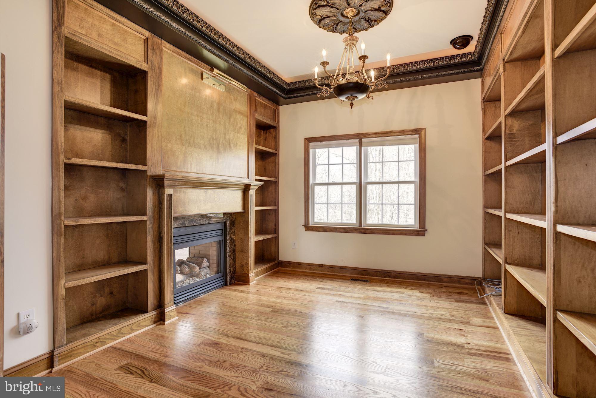 PINDELL WOODS - Residential