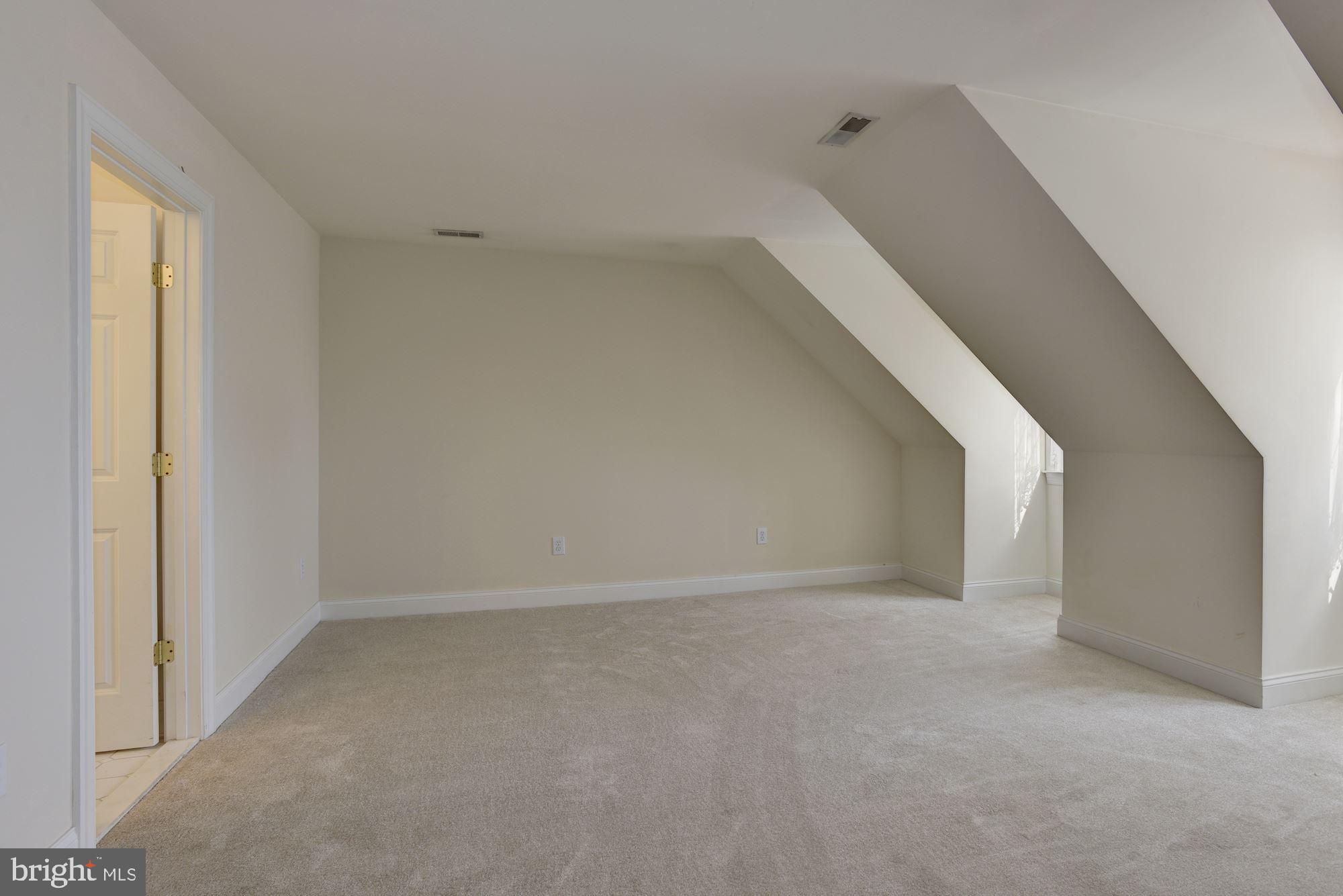 PINDELL WOODS - Residential