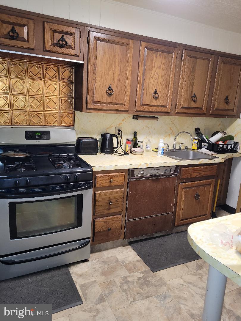 BALTIMORE EAST - SOUTH CLIFTON PARK HIST. DISTRICT - Residential