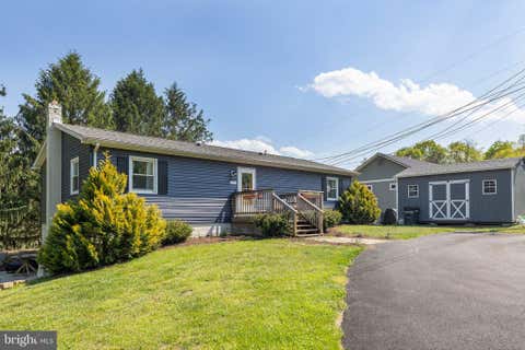 Homes For Sale - 330 Wardensville Grade<br/> WINCHESTER, VA 22602
