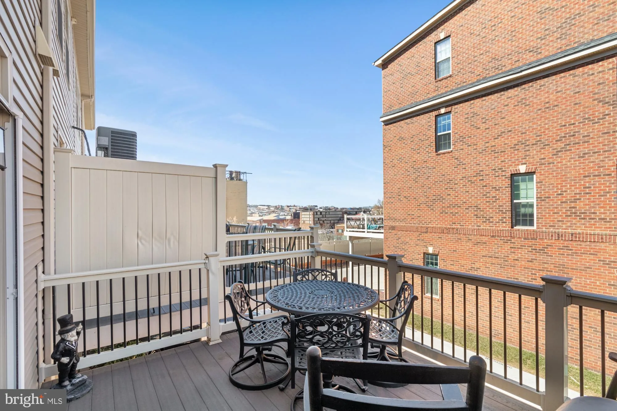 Baltimore, Maryland 21224, United States, 3 Bedrooms Bedrooms, ,3 BathroomsBathrooms,Residential,Pending,90789