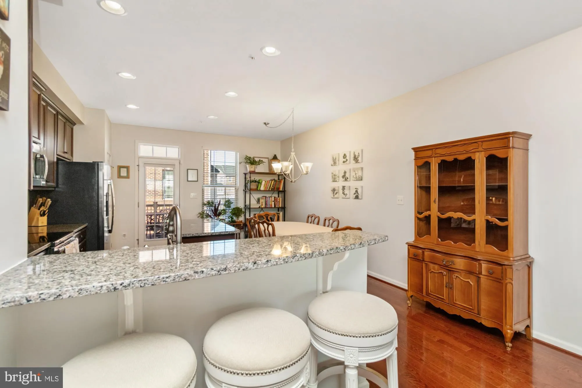 Baltimore, Maryland 21224, United States, 3 Bedrooms Bedrooms, ,3 BathroomsBathrooms,Residential,Pending,90789