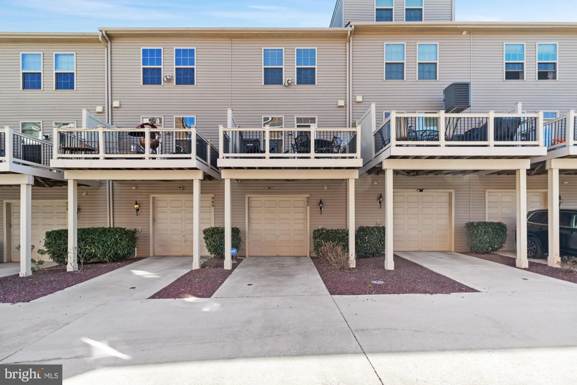 Baltimore, Maryland 21224, United States, 3 Bedrooms Bedrooms, ,3 BathroomsBathrooms,Residential,Pending,90789