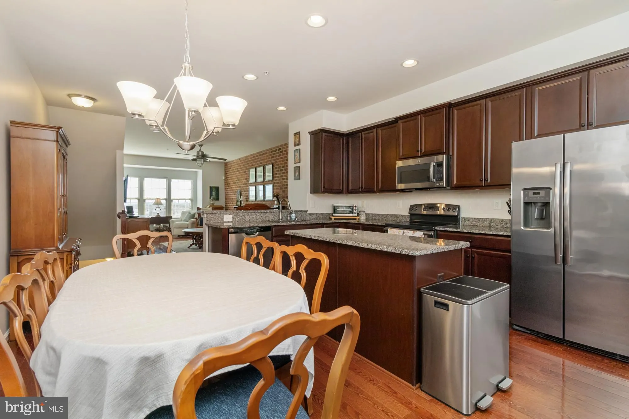 Baltimore, Maryland 21224, United States, 3 Bedrooms Bedrooms, ,3 BathroomsBathrooms,Residential,Pending,90789