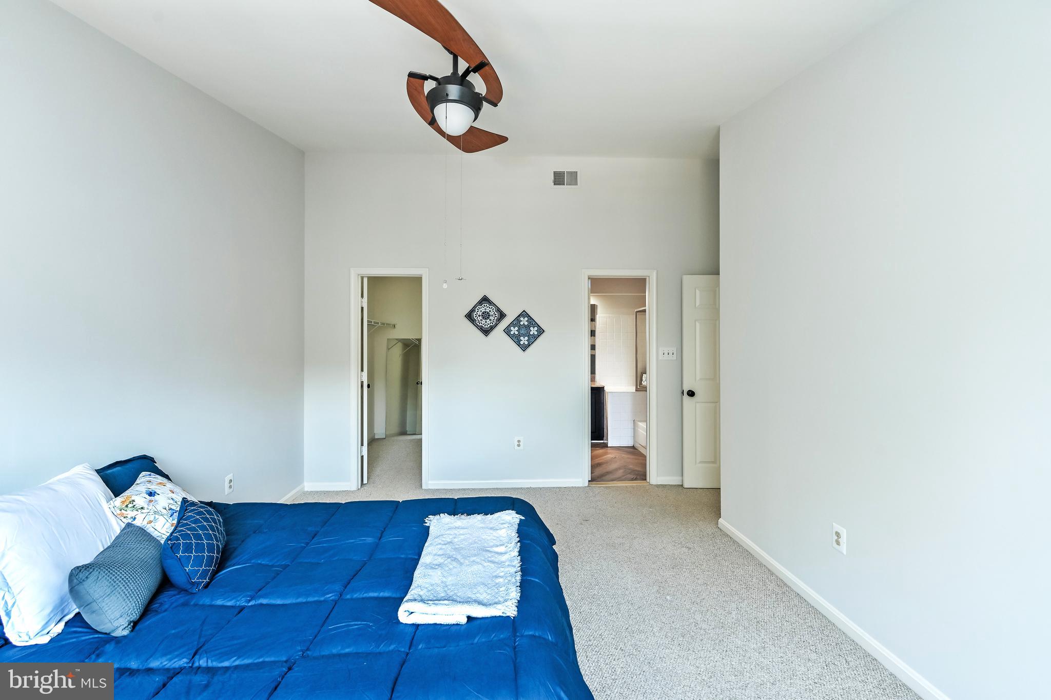 LIFESTYLE AT SULLY STATION - Residential