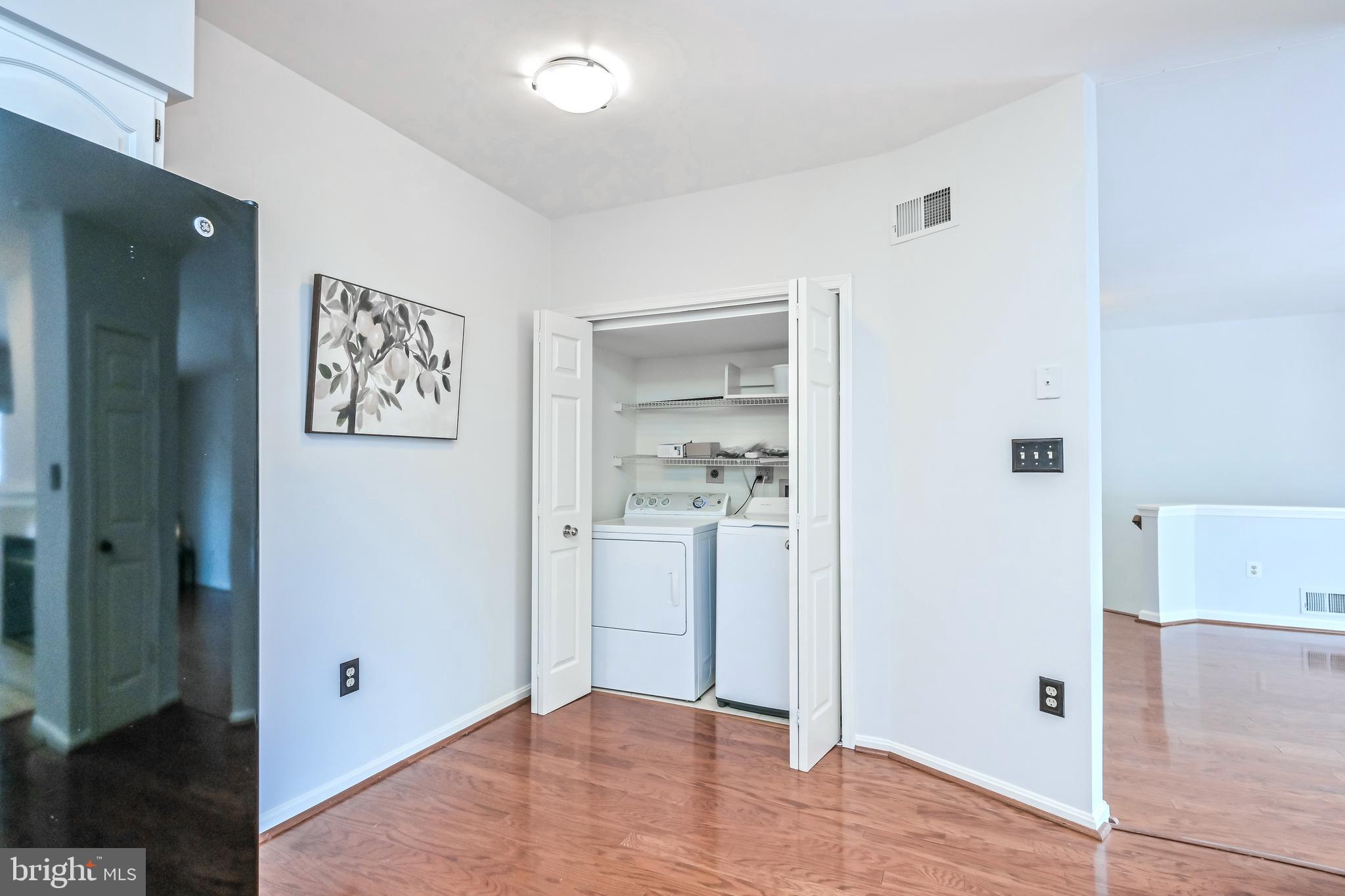 LIFESTYLE AT SULLY STATION - Residential