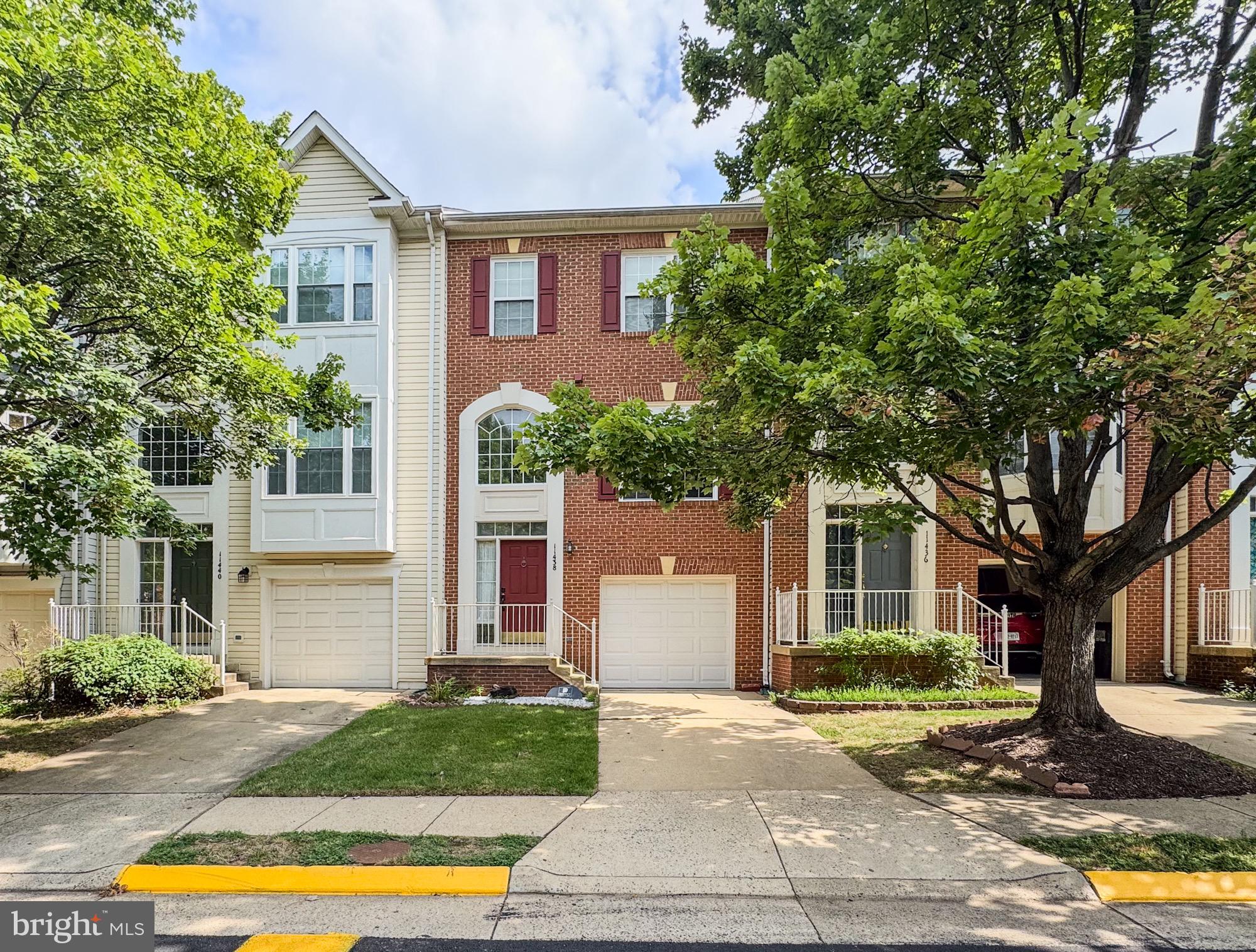 SORRY NO PET/ SMOKER / Nestled in the desirable Fairfax Corner area and backing to peaceful wooded views, this beautifully maintained townhome offers comfort, style, and convenience. Recently updated with brand new flooring , the home also boasts a fully renovated kitchen featuring all-new cabinetry, elegant quartz countertops, and brand-new stainless steel appliances including a refrigerator, dishwasher, and built-in microwave. This 3-bedroom, 2.5-bath home also includes a lower-level rough-in for an additional half bath.
The spacious open floor plan includes a light-filled living area with a cozy fireplace, an inviting dining space, and a large deck perfect for outdoor entertaining. Enjoy the added bonus of garage parking and a private backyard retreat. The generous primary suite features a walk-in closet and a private en-suite bath. Two additional bedrooms share a well-appointed hallway bath, providing comfortable accommodations for family, guests, or a home office. The fully finished lower level offers a recreation room, private laundry, and access to the outdoor space.
Located within walking distance to shops, restaurants, and a 24-hour gym, and just minutes from major commuter routes including I-66, Routes 50/29/286, and Fairfax County Parkway.
Credit Score must be higher than 720