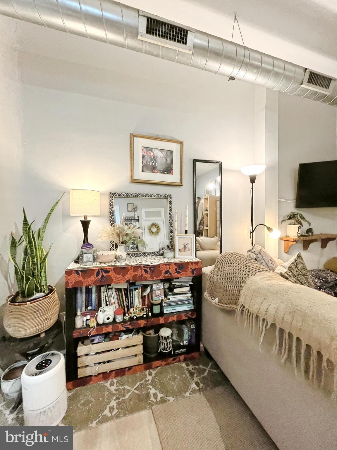 NORRIS SQUARE - Residential Lease