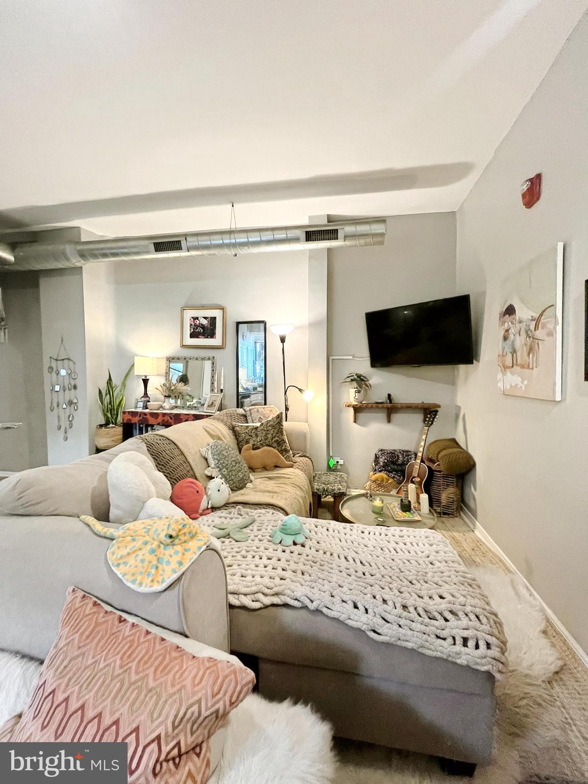 NORRIS SQUARE - Residential Lease