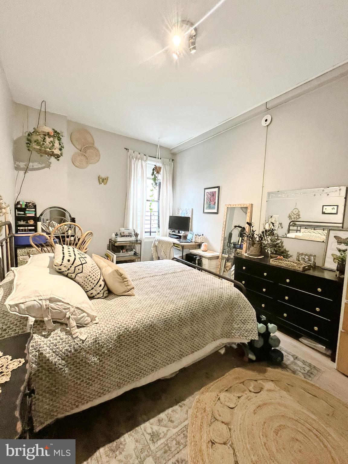 NORRIS SQUARE - Residential Lease