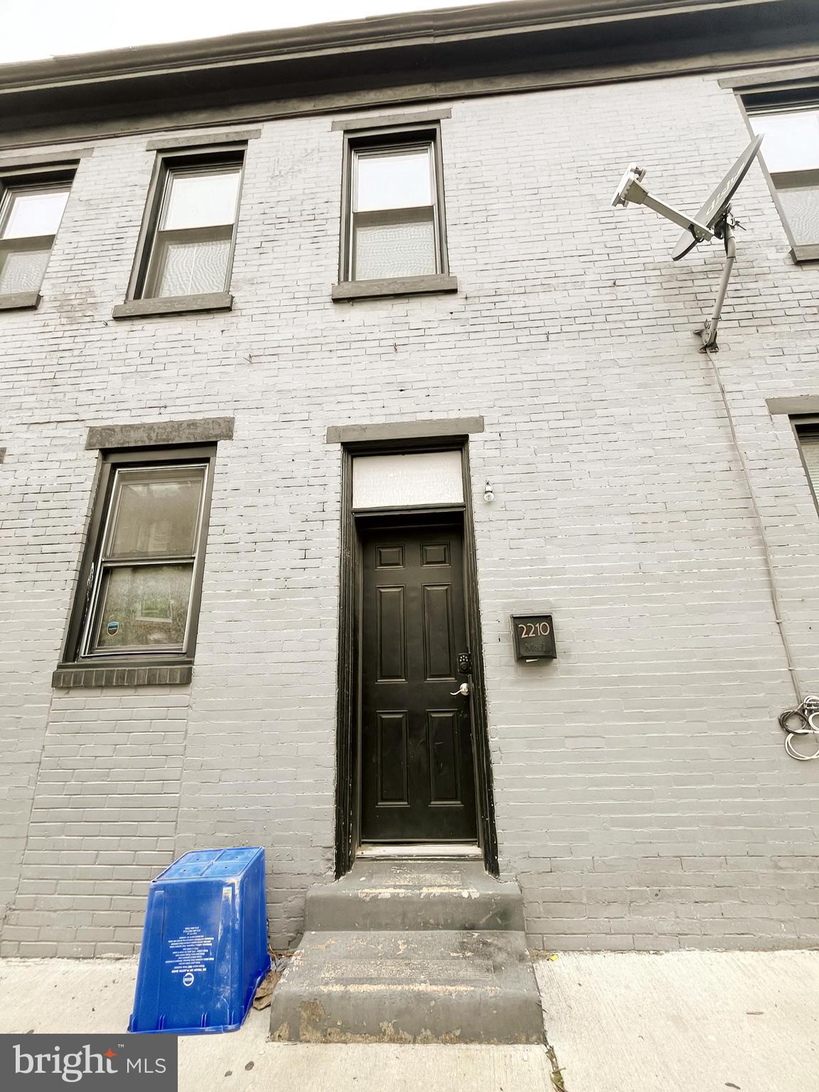 NORRIS SQUARE - Residential Lease