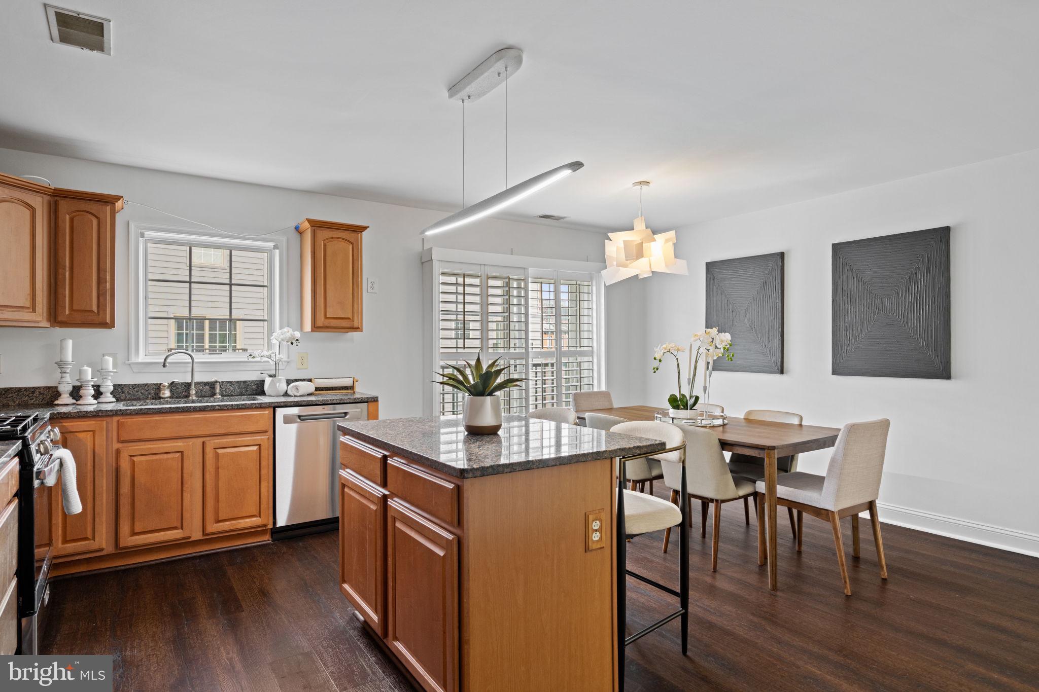 FAIRMOUNT - Residential