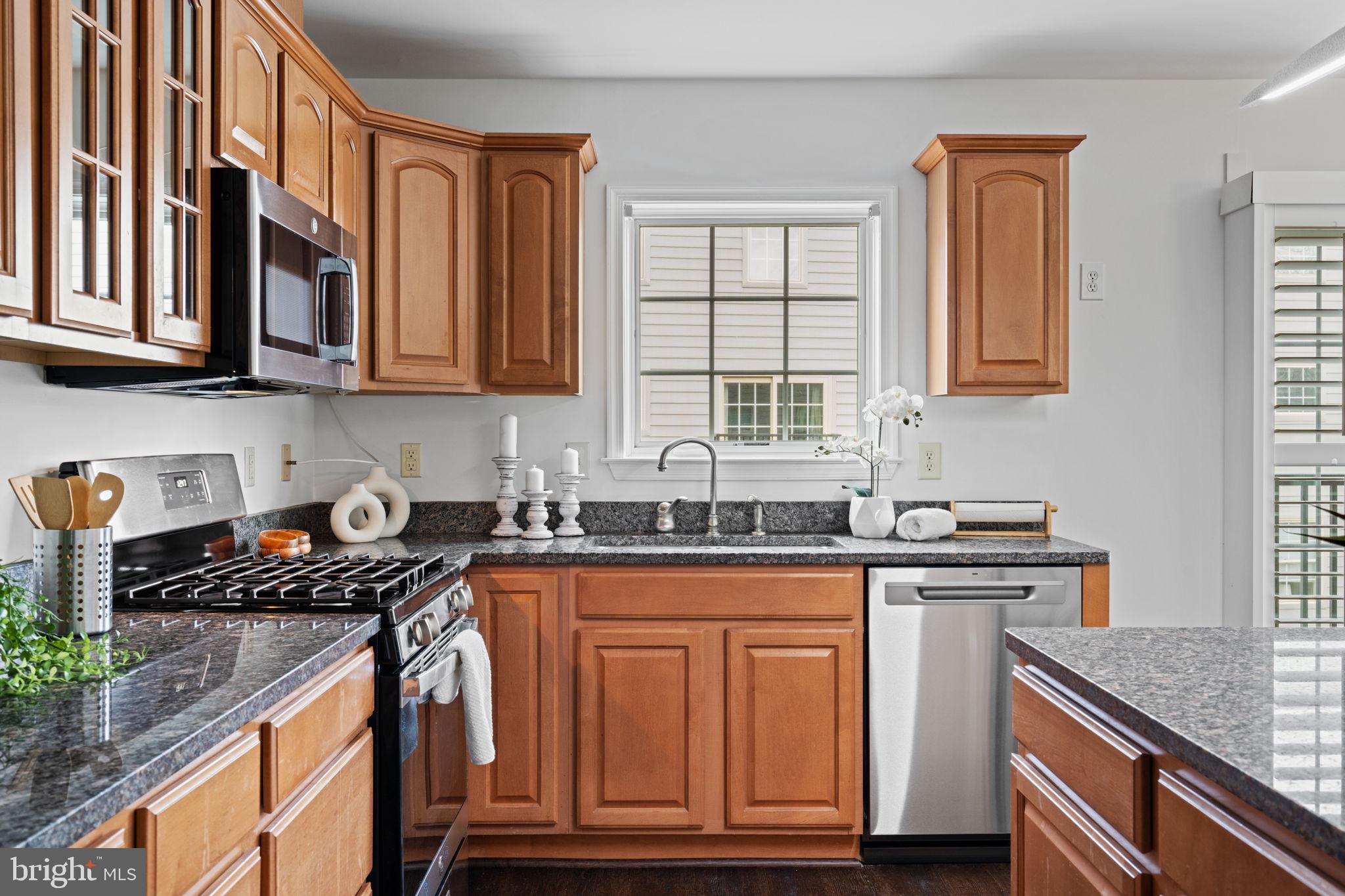 FAIRMOUNT - Residential