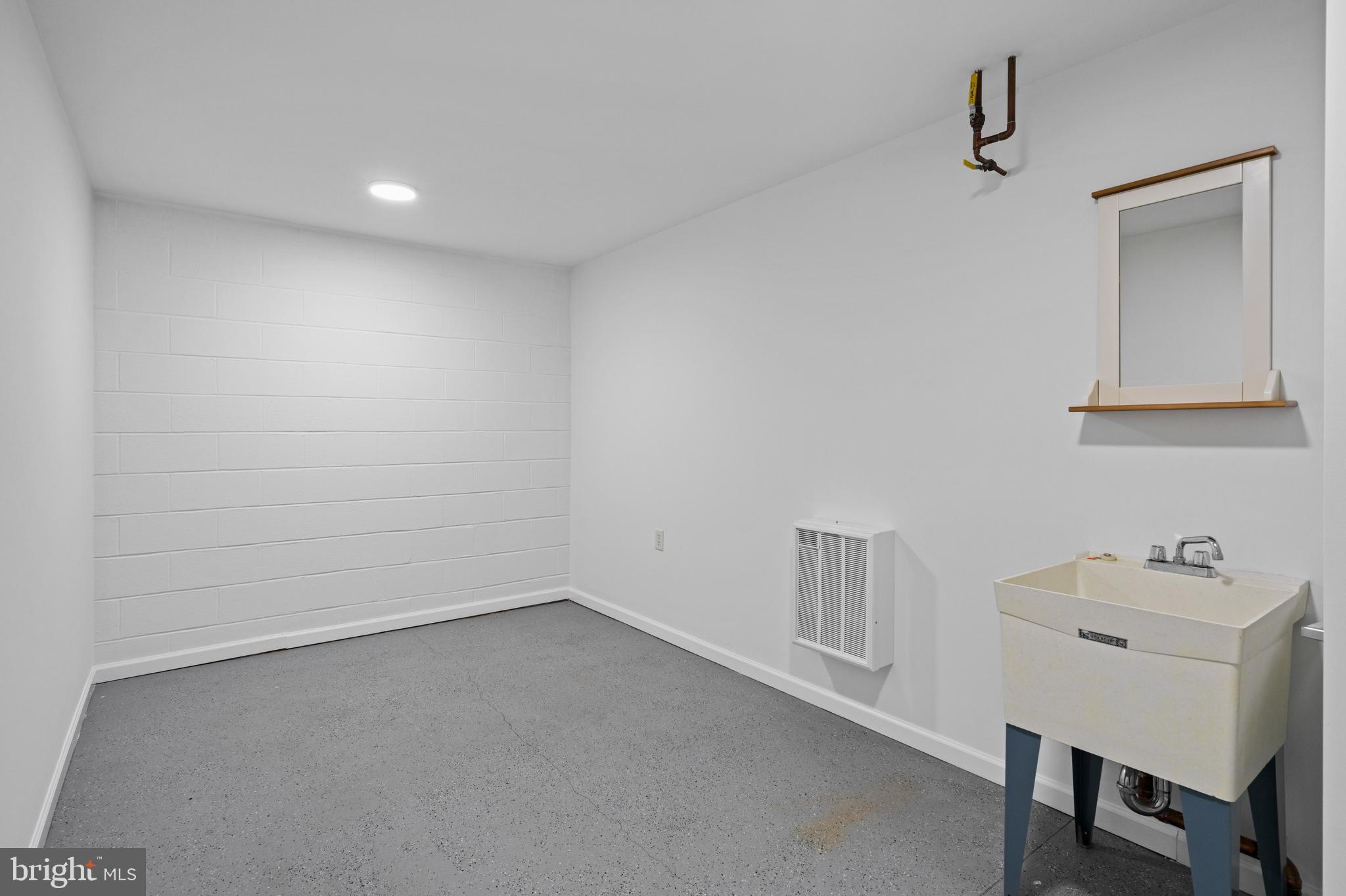 FAIRMOUNT - Residential