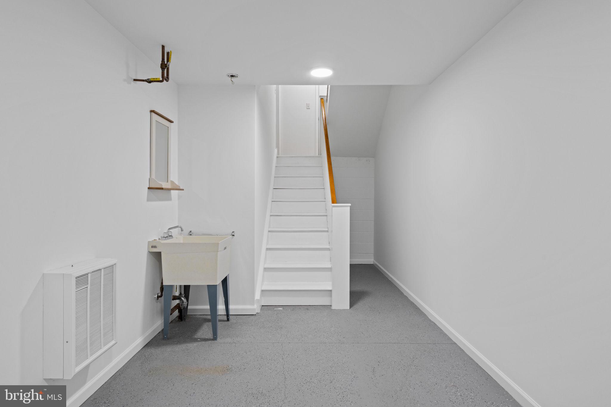 FAIRMOUNT - Residential