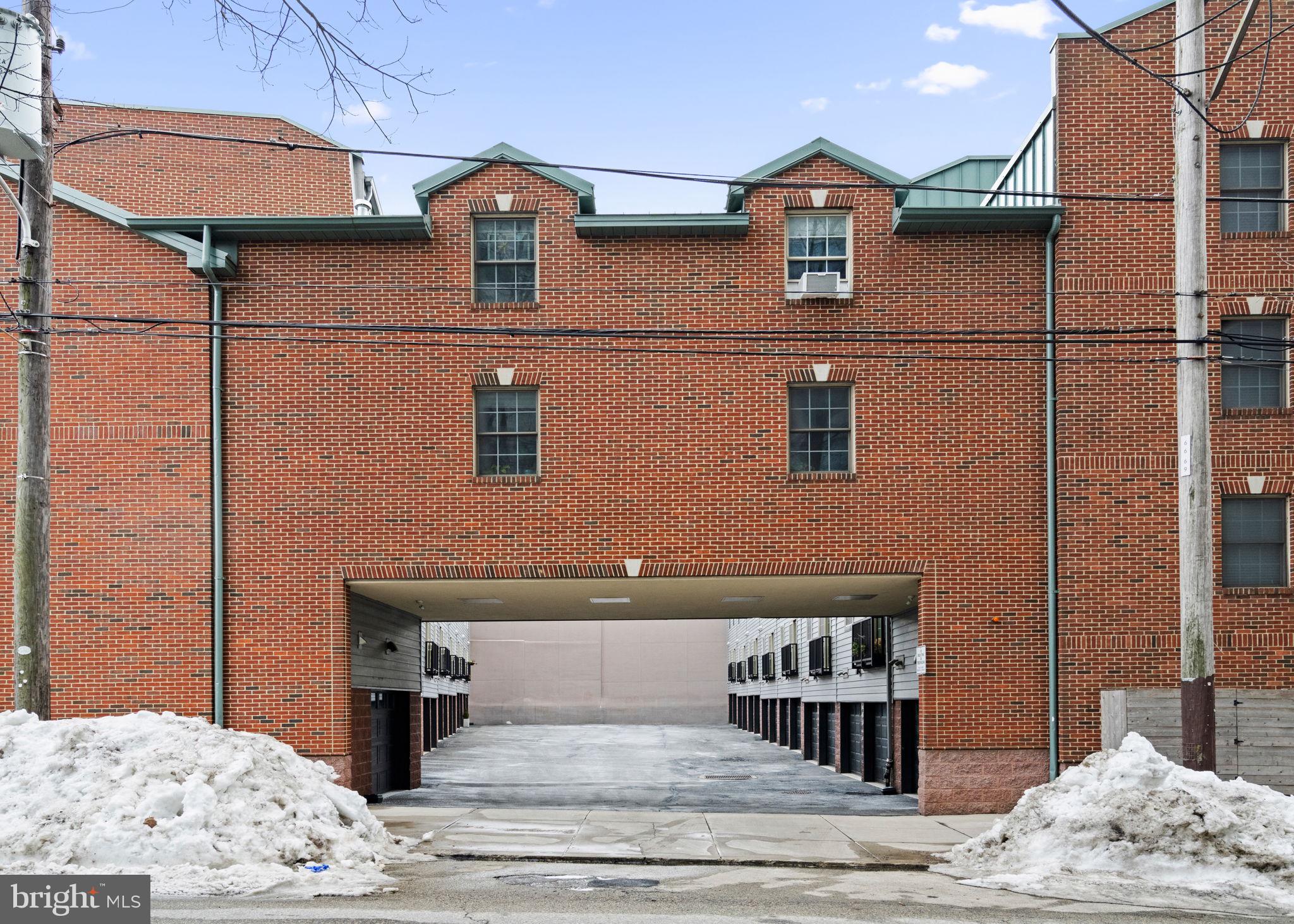 FAIRMOUNT - Residential