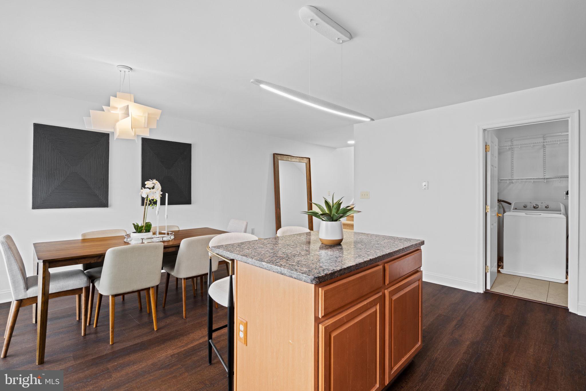 FAIRMOUNT - Residential