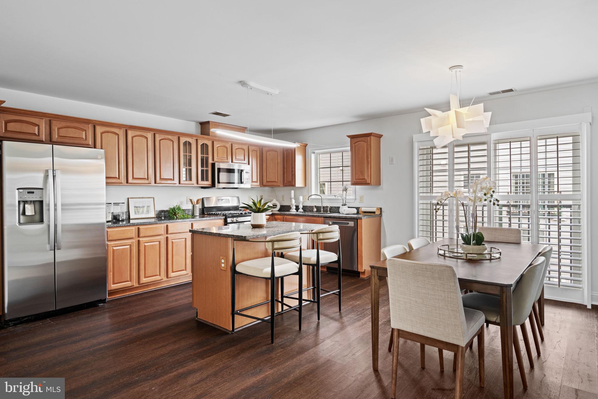 FAIRMOUNT - Residential