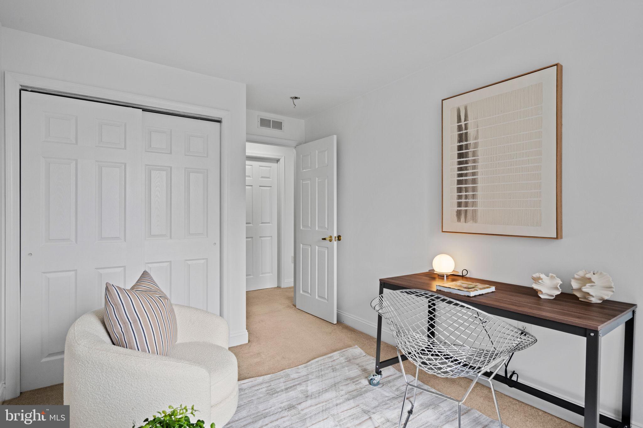 FAIRMOUNT - Residential