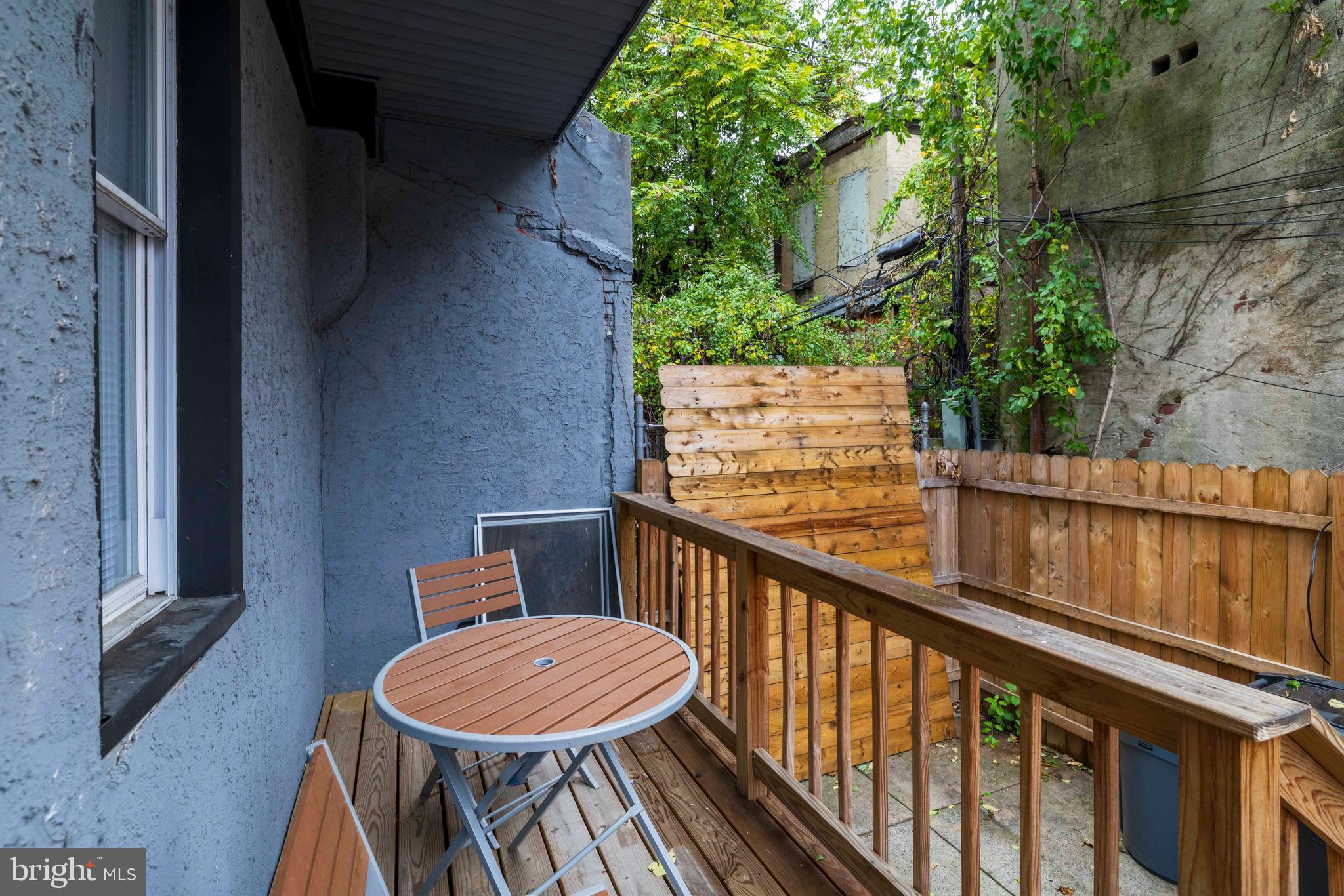 STRAWBERRY MANSION - Residential