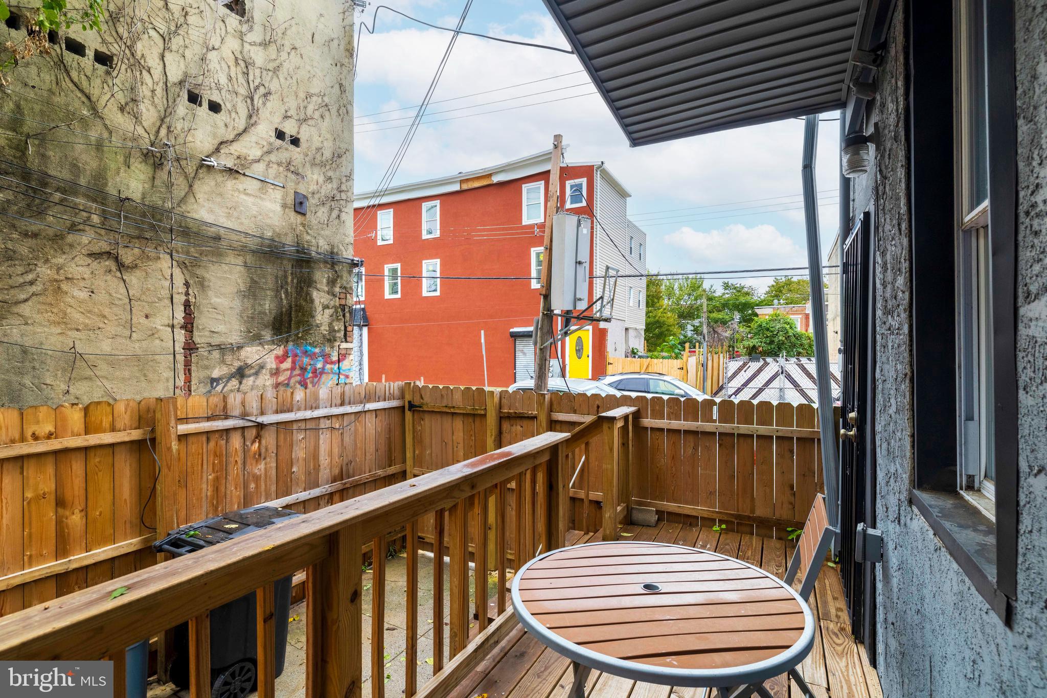 STRAWBERRY MANSION - Residential