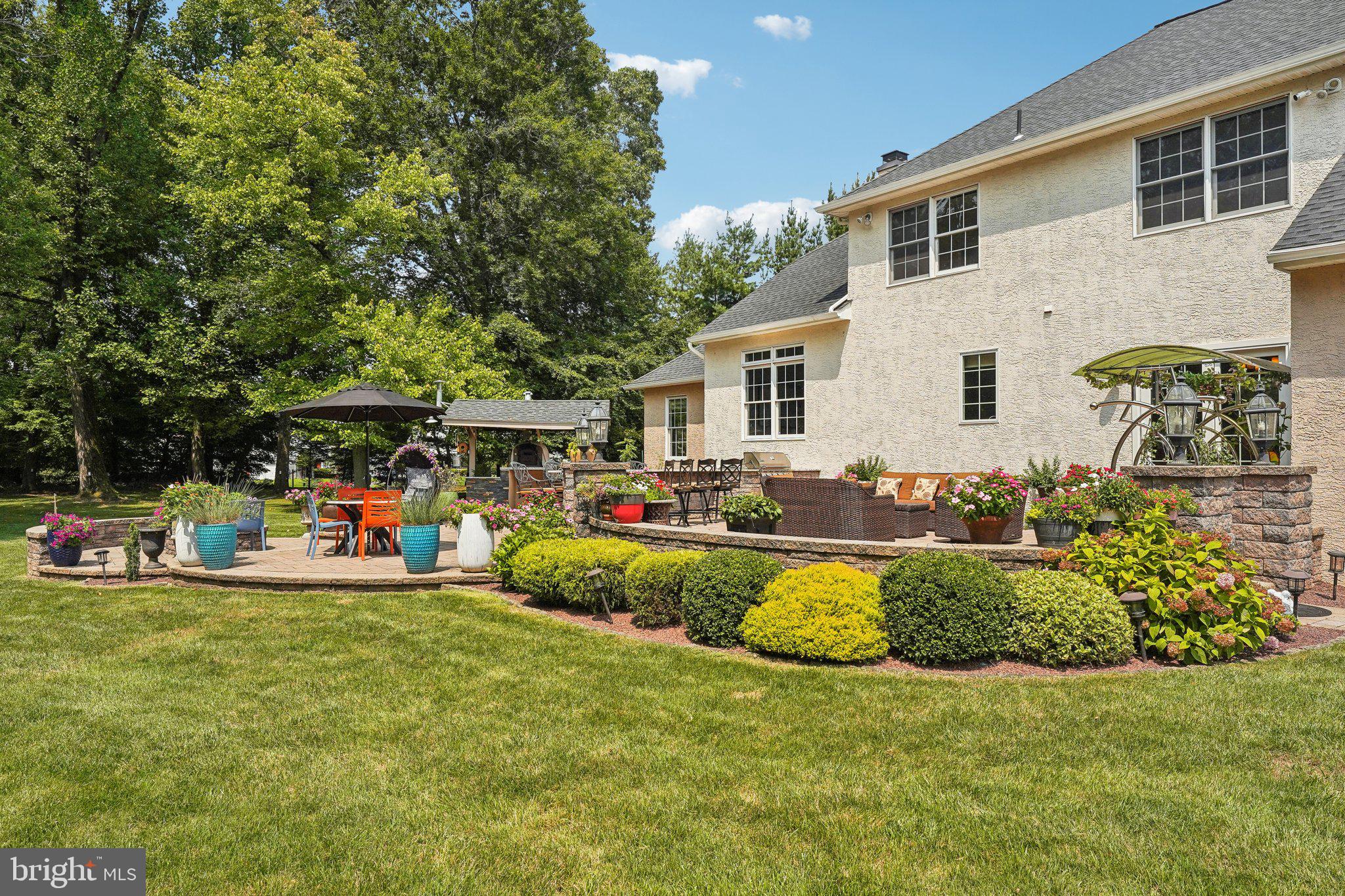 HOLLAND RIDGE - Residential