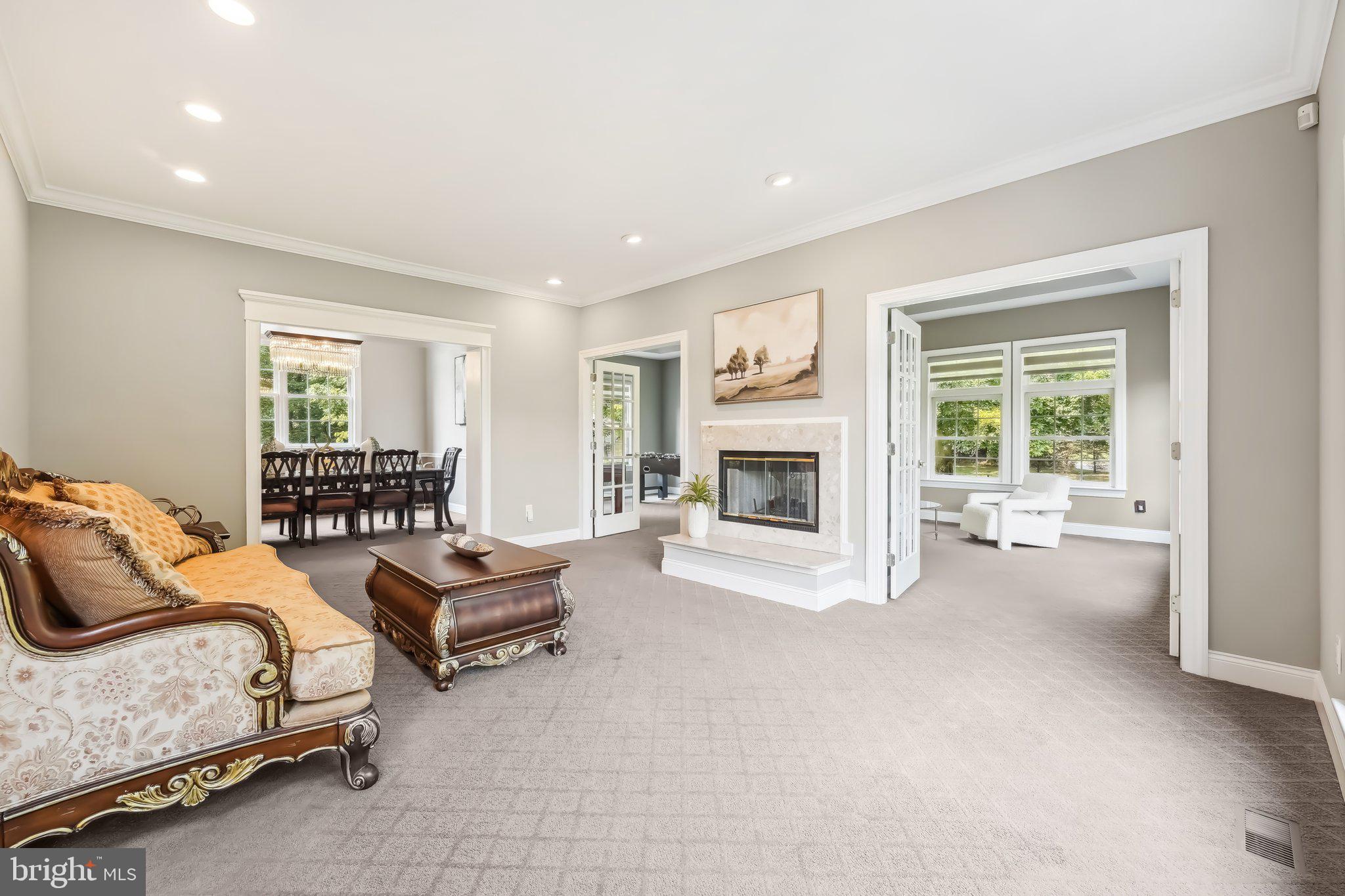 HOLLAND RIDGE - Residential