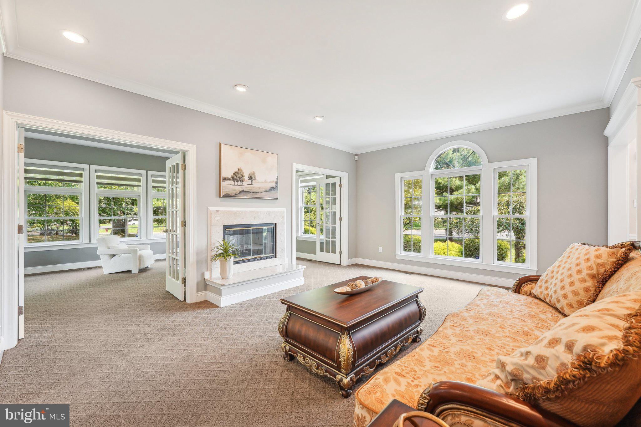 HOLLAND RIDGE - Residential