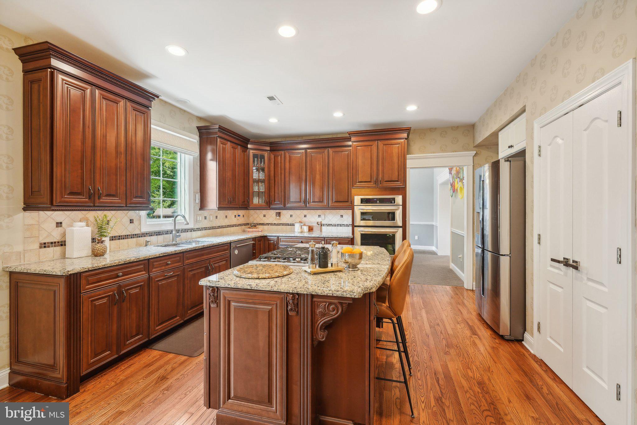 HOLLAND RIDGE - Residential