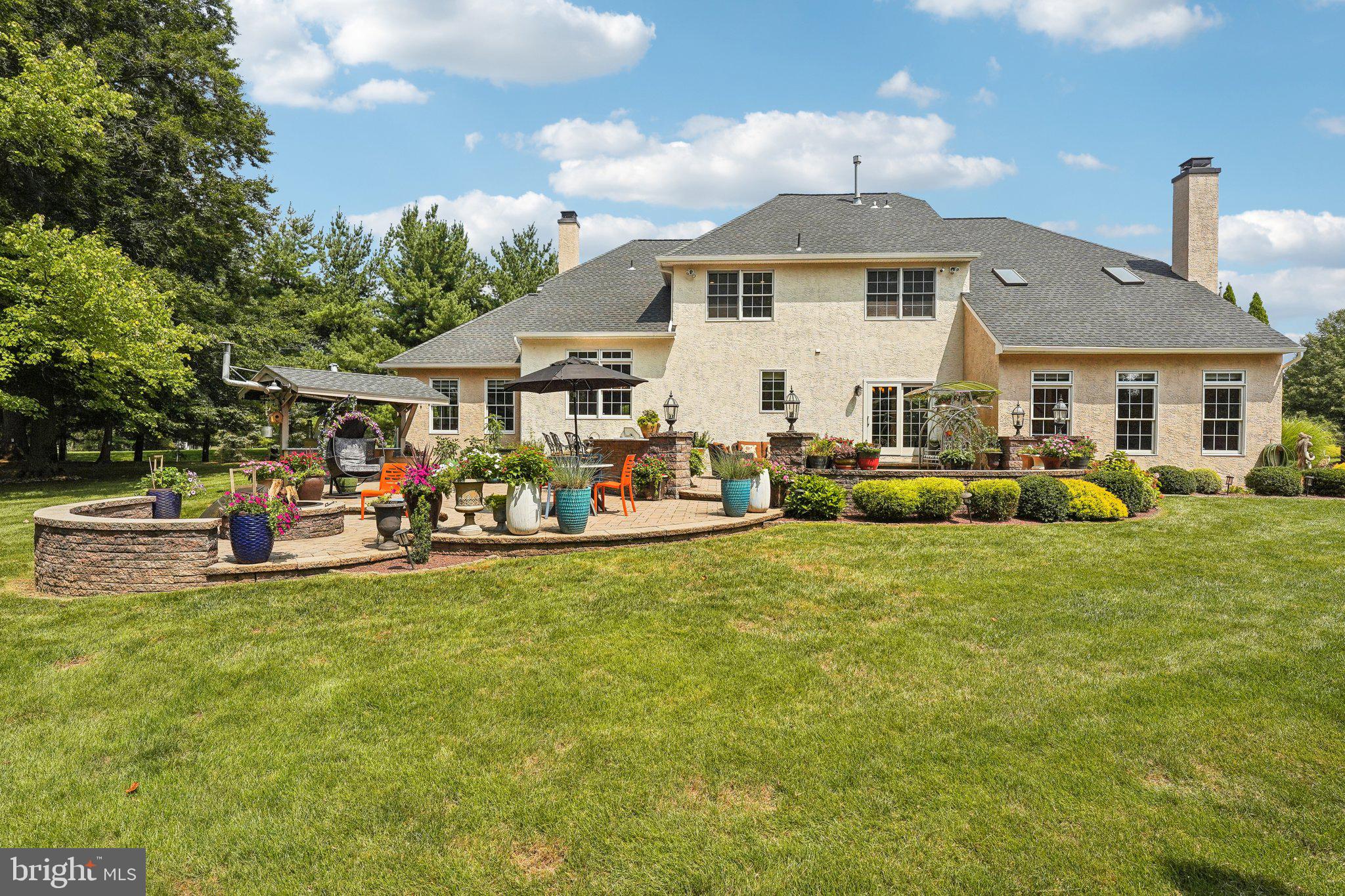 HOLLAND RIDGE - Residential