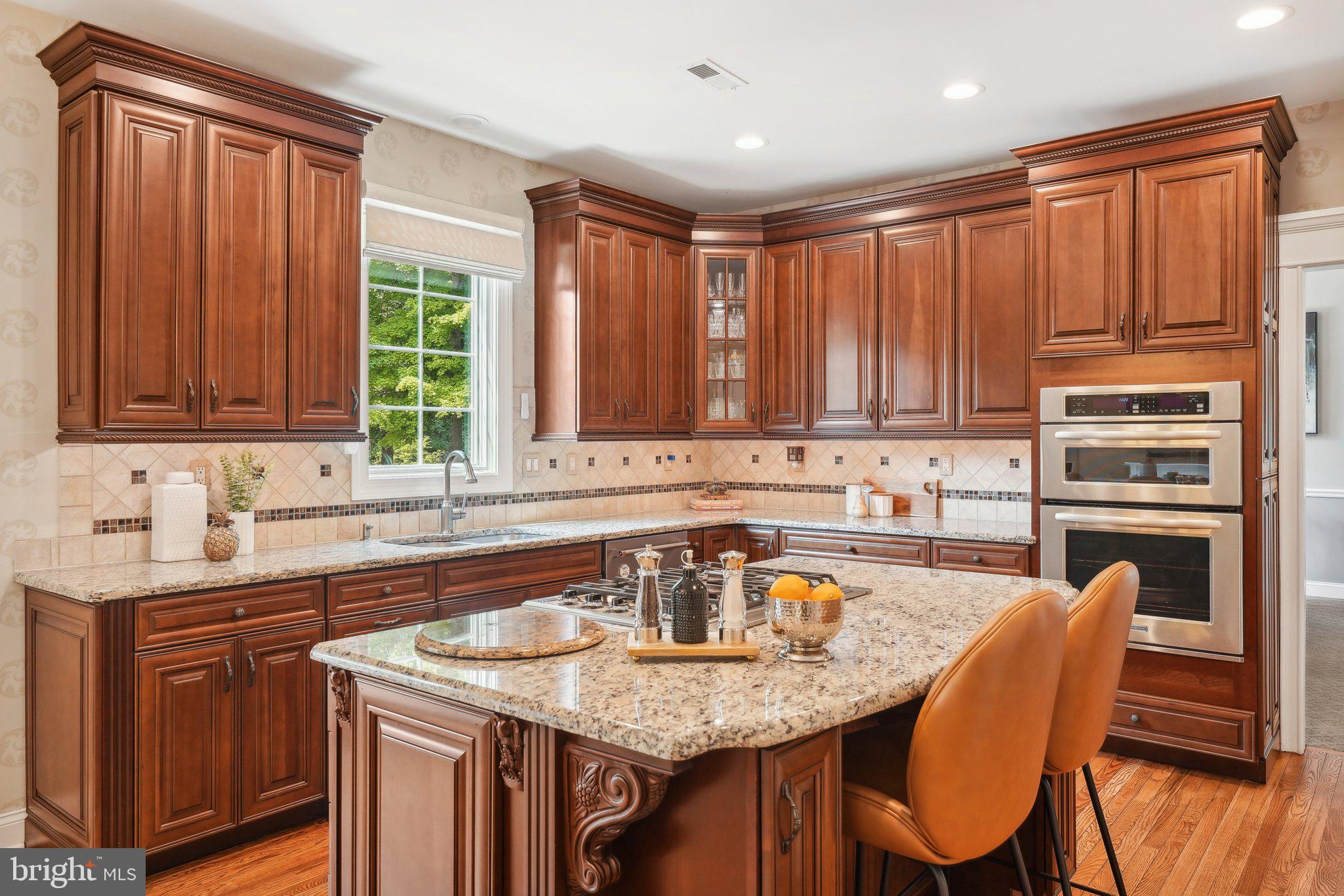 HOLLAND RIDGE - Residential