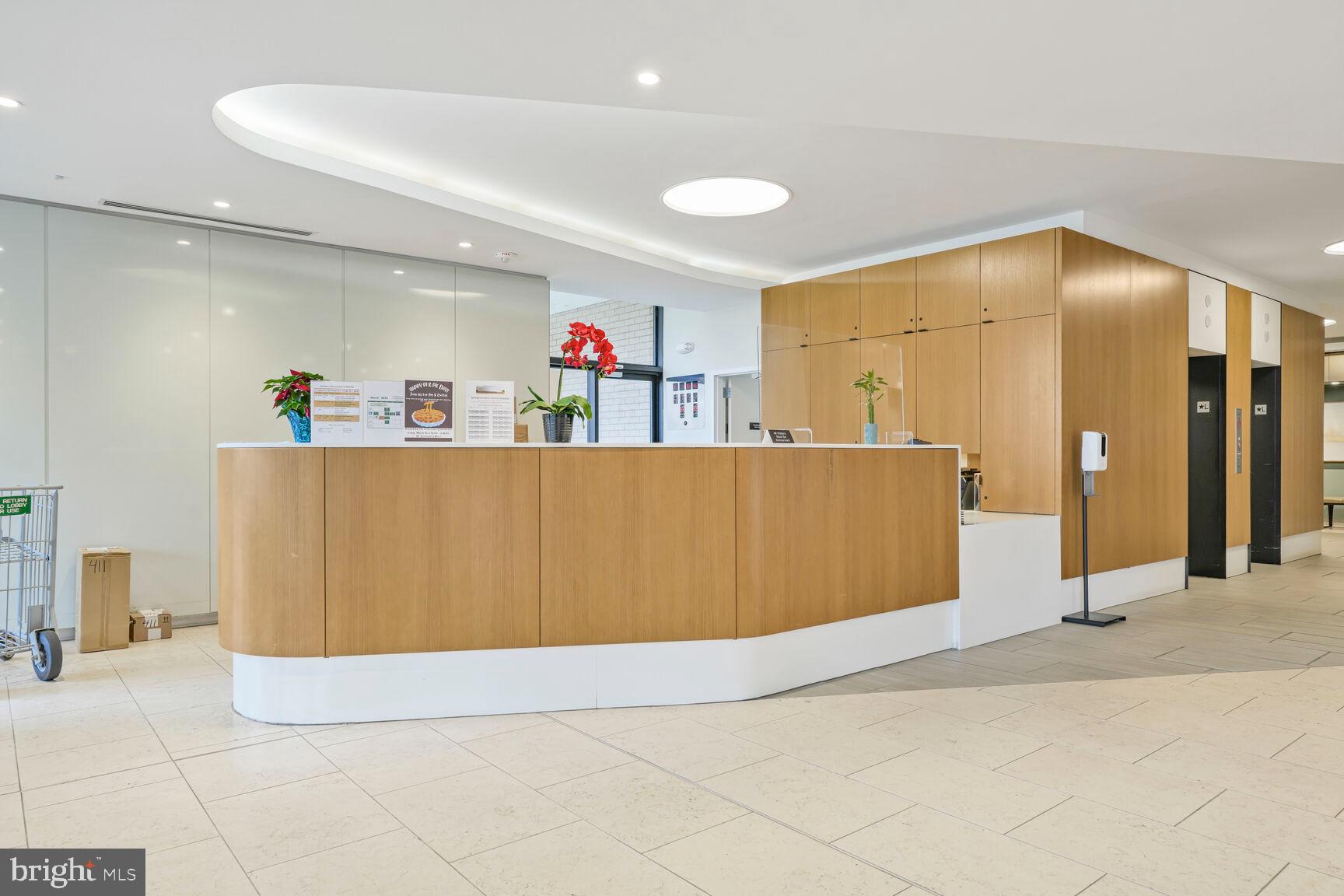 HYDE PARK - Residential