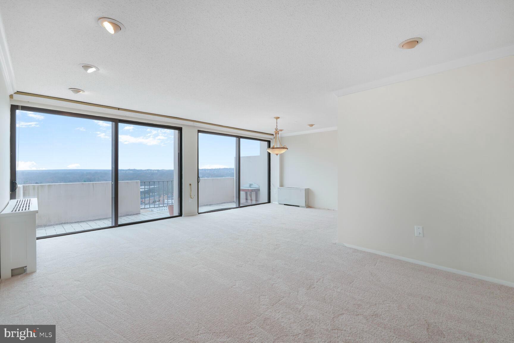 4141 N HENDERSON ROAD 1207