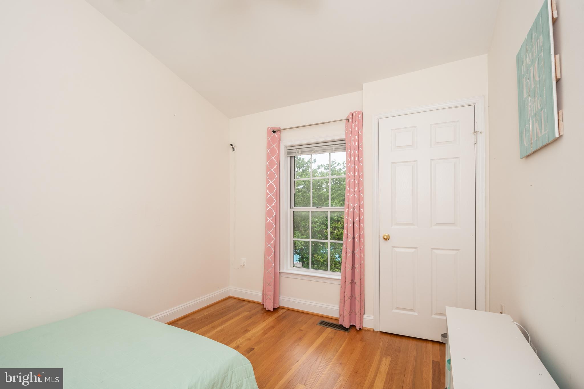 WALNEY MILLS - Residential