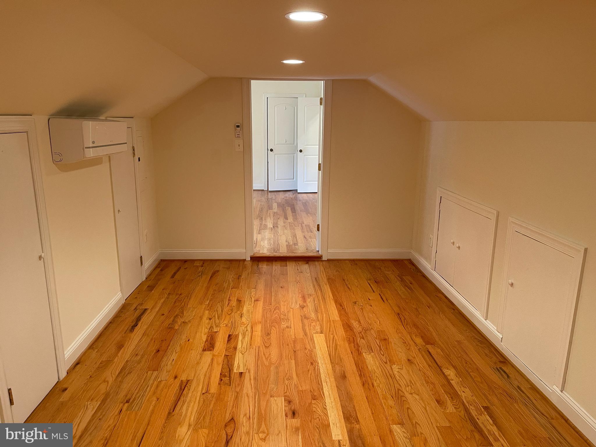 QUAINT ACRES - Residential Lease