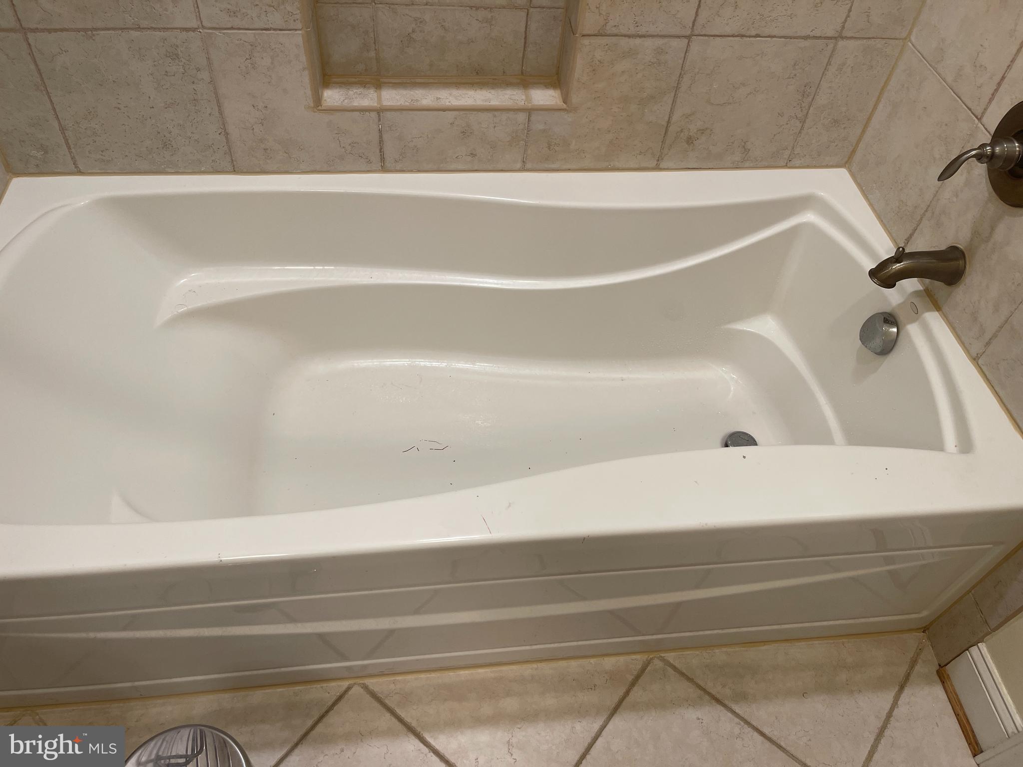 QUAINT ACRES - Residential Lease