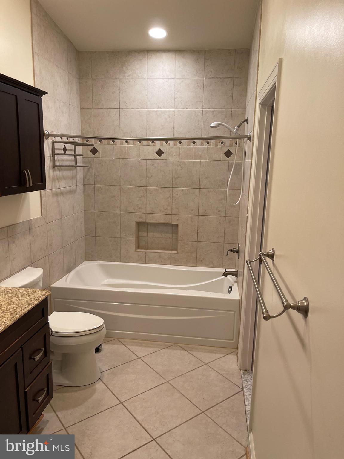 QUAINT ACRES - Residential Lease