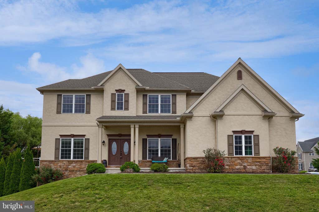 Photo of 336 Royal Hunt Way, LITITZ, PA 17543 (MLS # PALA2093222)