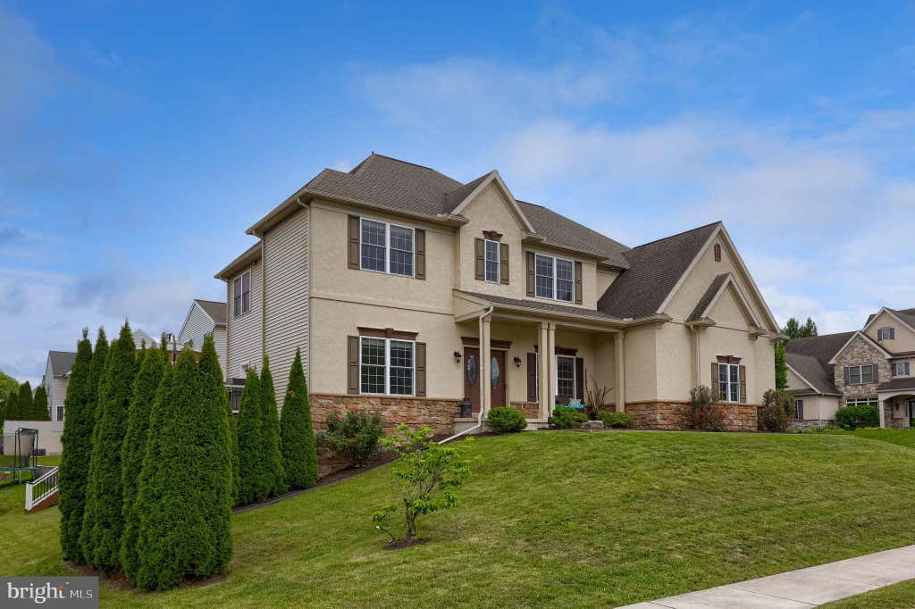 Photo of 336 Royal Hunt Way, LITITZ, PA 17543 (MLS # PALA2093222)