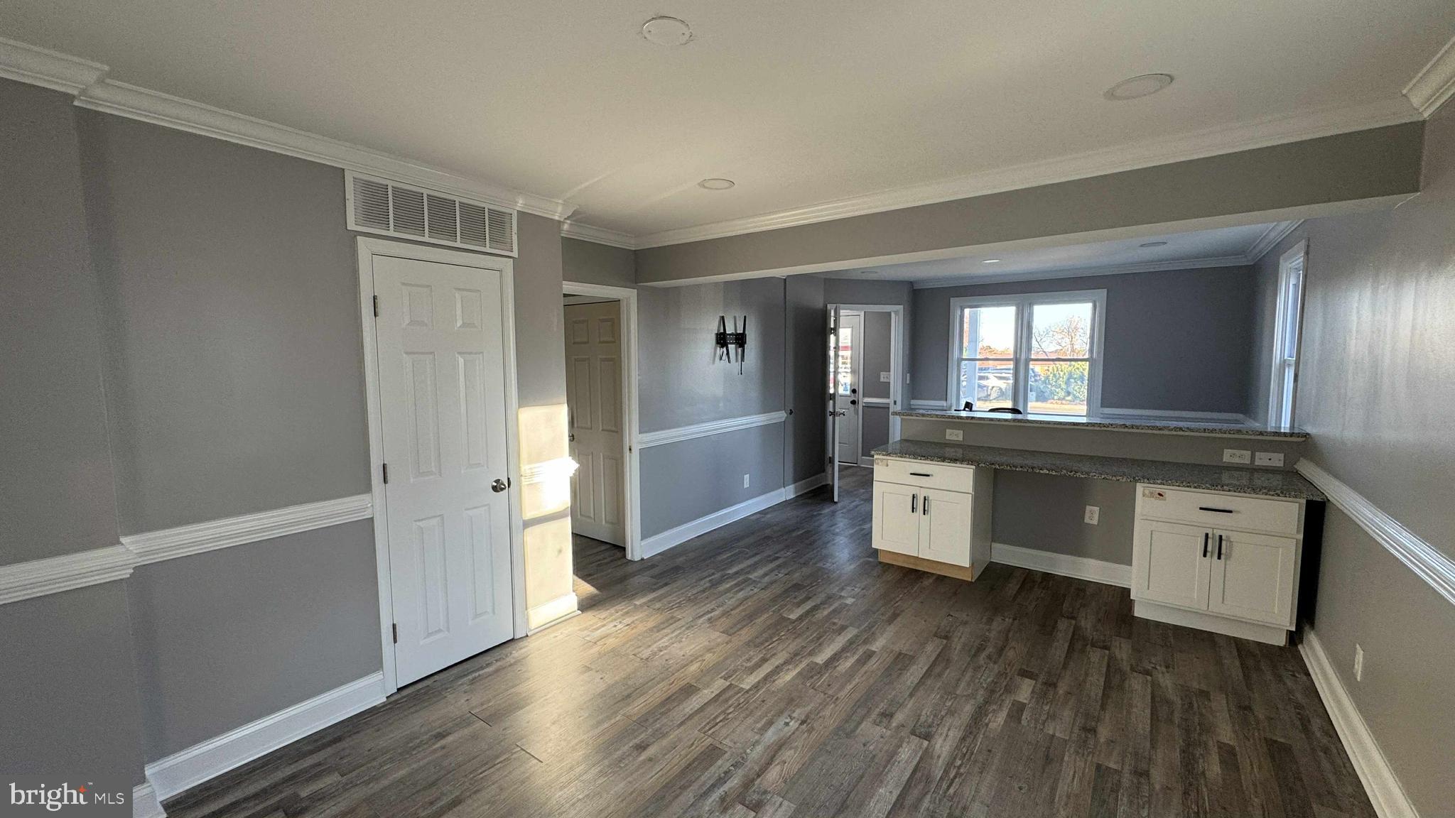 PERRY VIEW - Commercial Lease