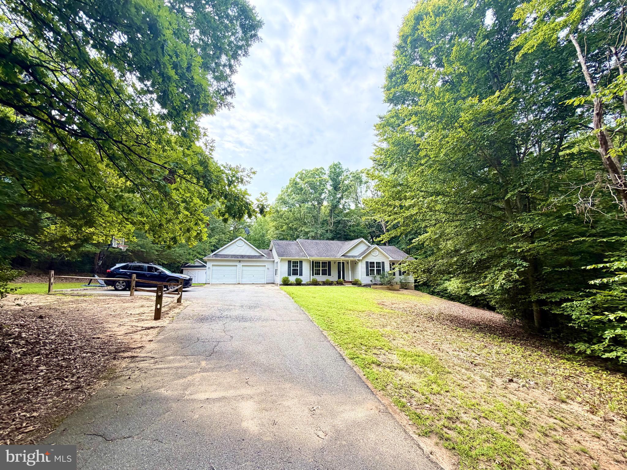6000 PATERNOSTER LANE