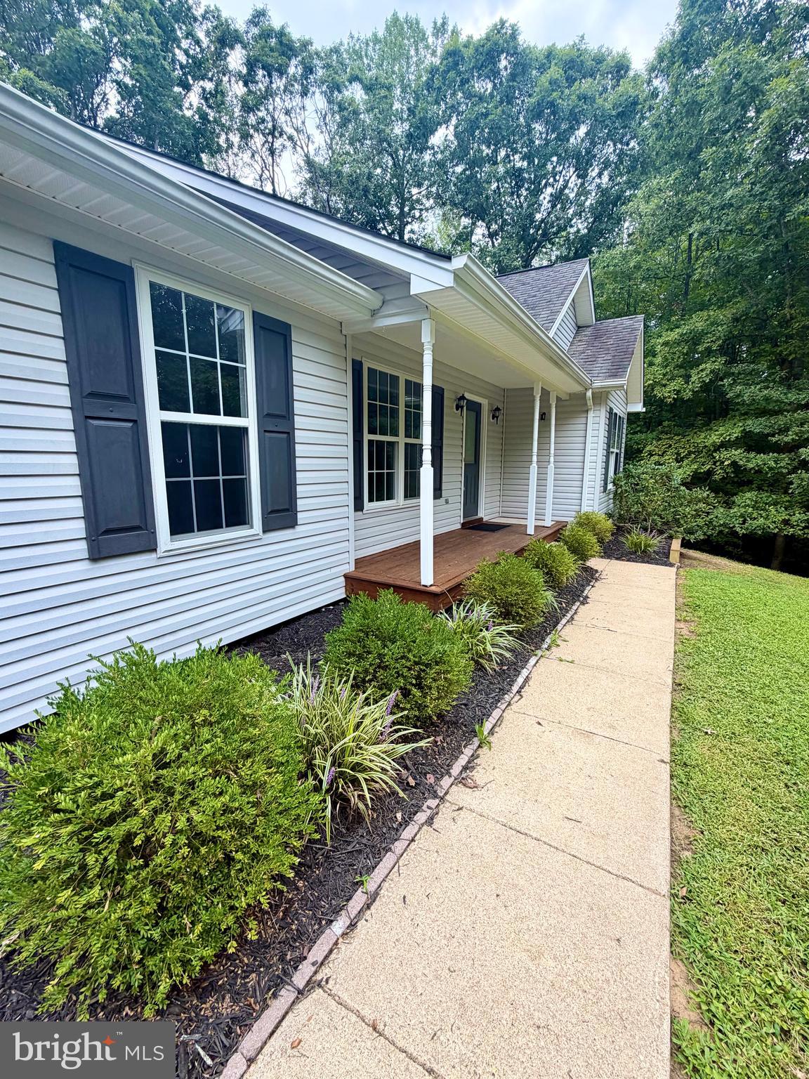 6000 PATERNOSTER LANE