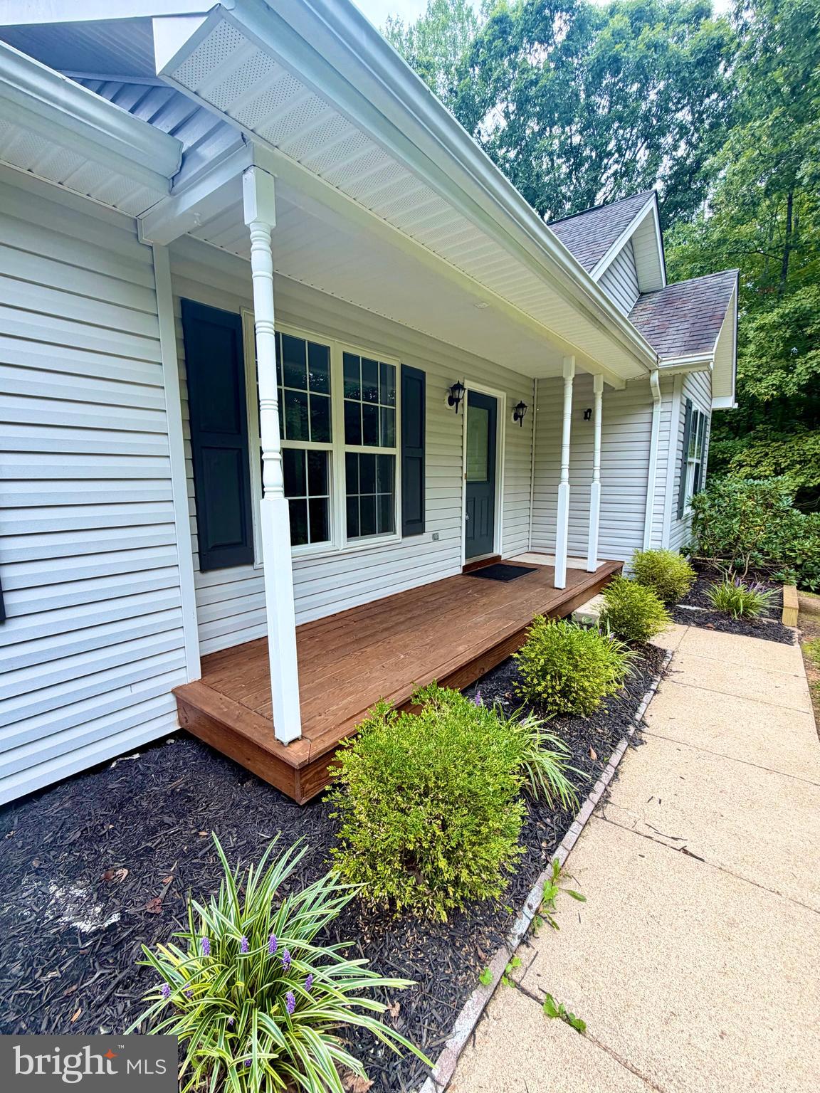 6000 PATERNOSTER LANE