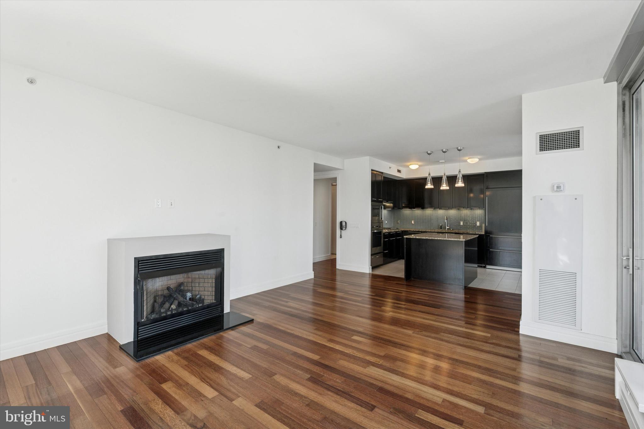 CENTER CITY - Residential Lease