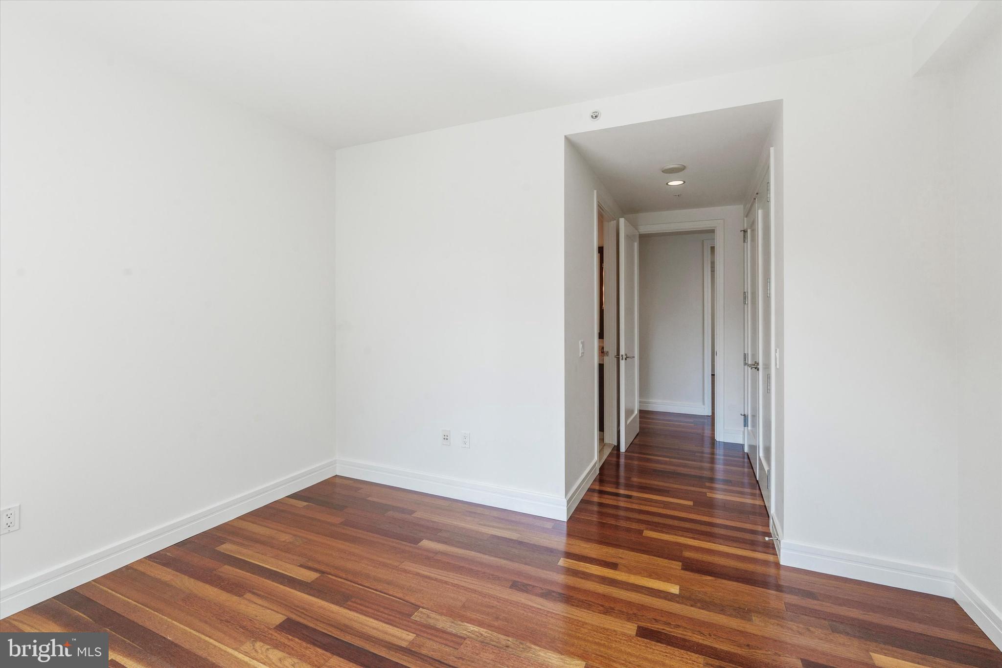 CENTER CITY - Residential Lease