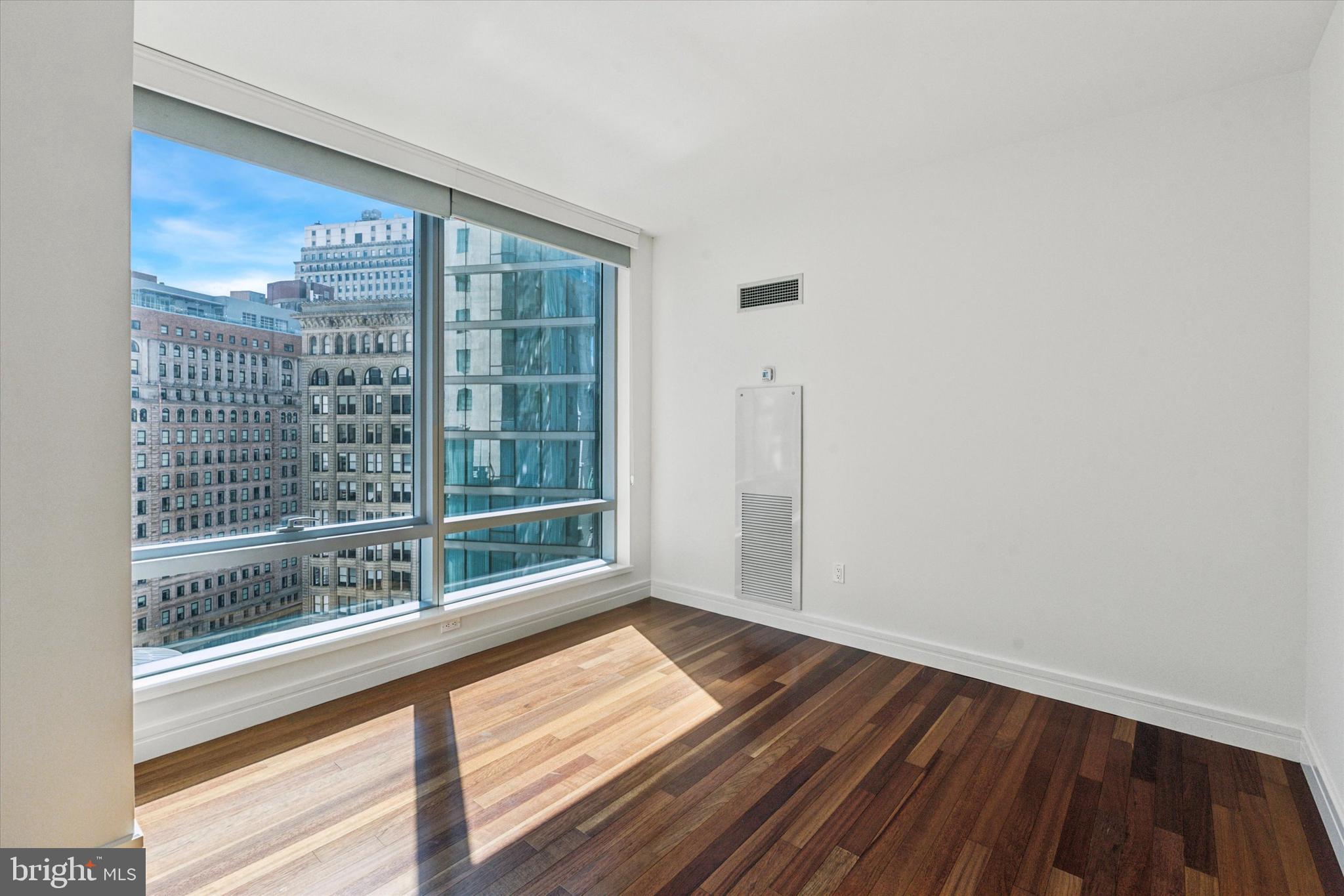 CENTER CITY - Residential Lease